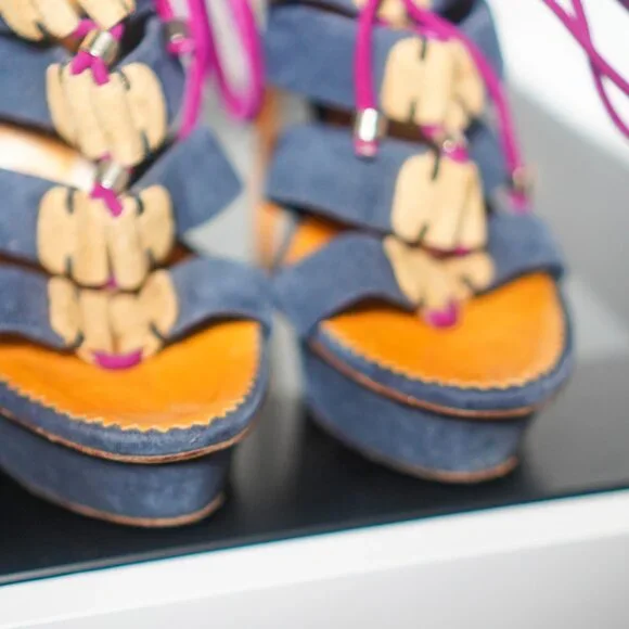 DSQUARED2 SS2012 Ankle Wrap Blue/Fuchsia Suede Platform Sandals - Picture 7 of 8